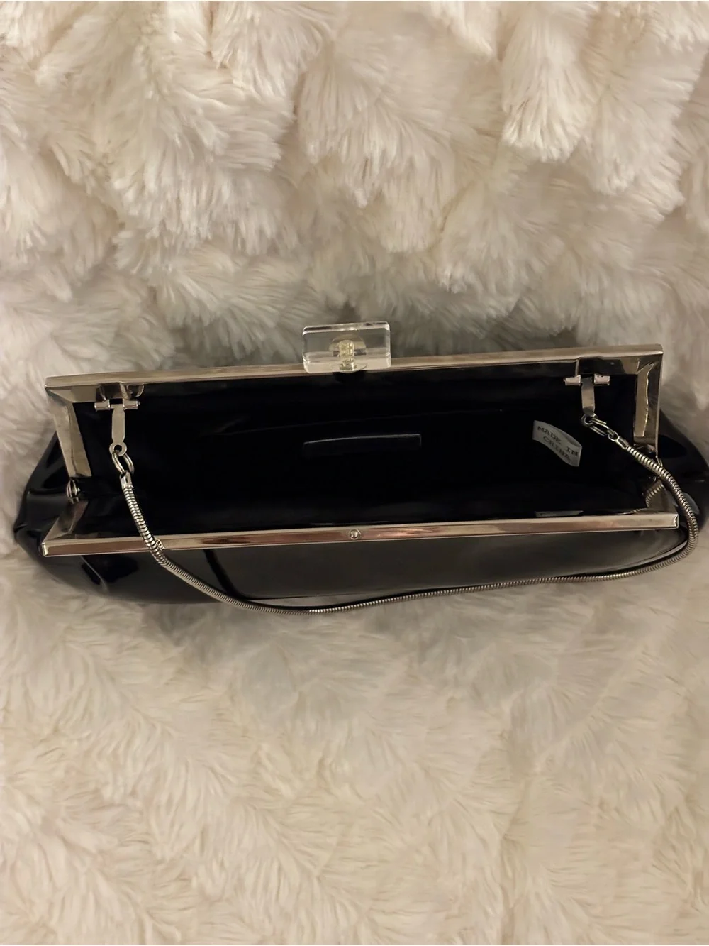 Valerie Stevens Black Patent Kiss Lock Clutch Handbag Acrylic Clasp Silver Chain